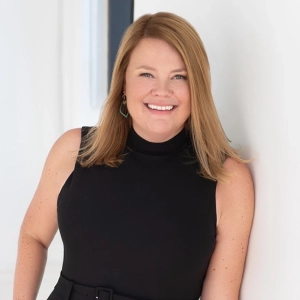 <b>Johanna Kononen</b>Associate Director